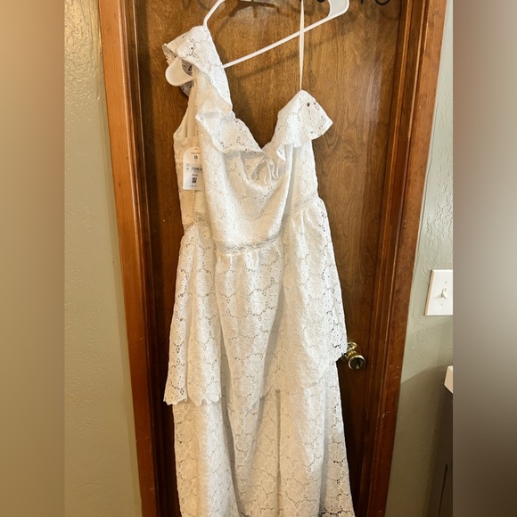 Arula size B white one shoulder tiered dress. New with tags. - Picture 5 of 7